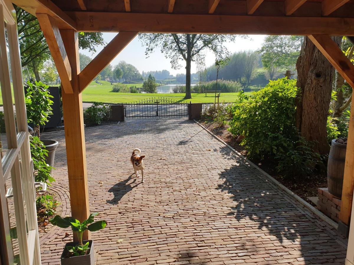 The Walnut Tree Bed & Breakfast Hellevoetsluis Exterior photo